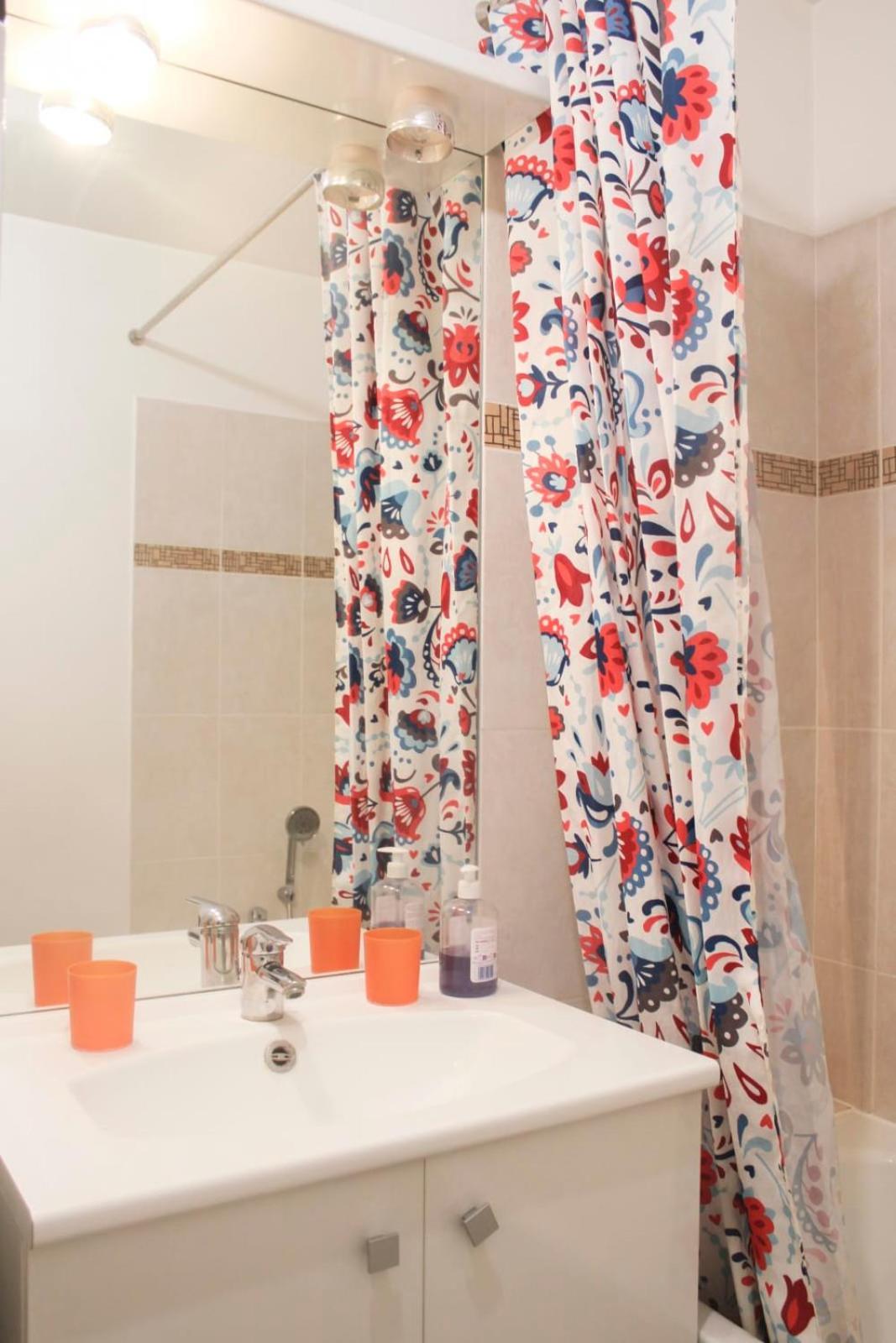 3-Rooms Apartment With Wifi And Balcony Saint-Denis Kültér fotó